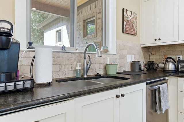 608 Cottage Lane, Benton, AR 72019