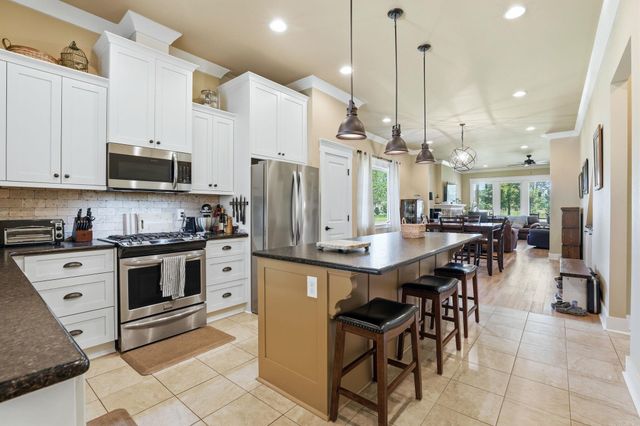 608 Cottage Lane, Benton, AR 72019