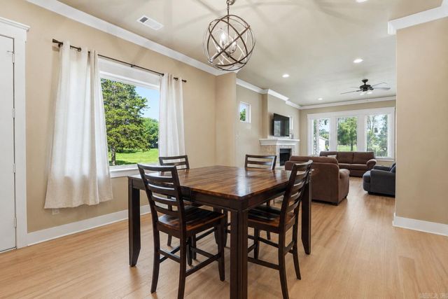 608 Cottage Lane, Benton, AR 72019