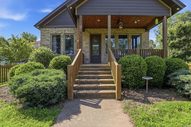 608 Cottage Lane, Benton, AR 72019