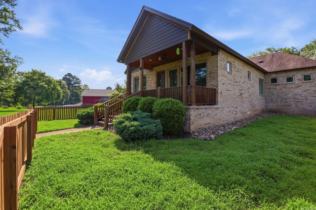 608 Cottage Lane, Benton, AR 72019