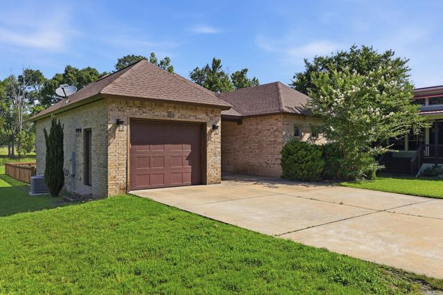 608 Cottage Lane, Benton, AR 72019