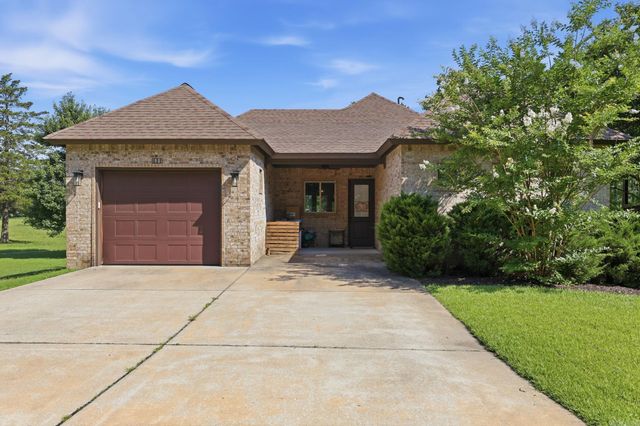 608 Cottage Lane, Benton, AR 72019