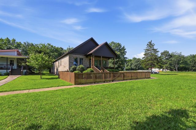 608 Cottage Lane, Benton, AR 72019