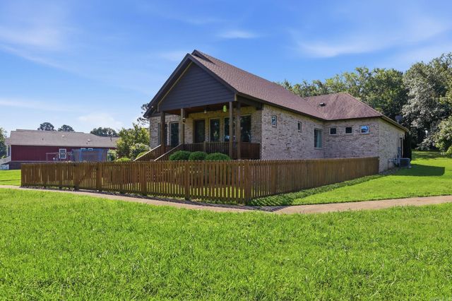 608 Cottage Lane, Benton, AR 72019