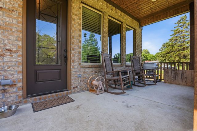 608 Cottage Lane, Benton, AR 72019