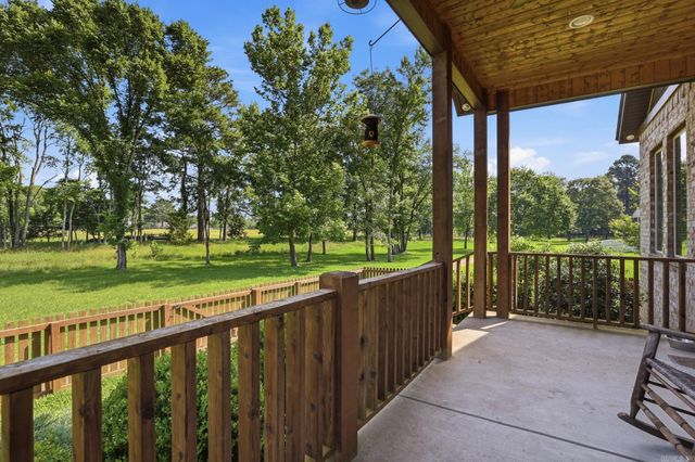 608 Cottage Lane, Benton, AR 72019