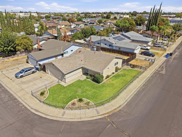 494 Ore St, Manteca, CA 95336