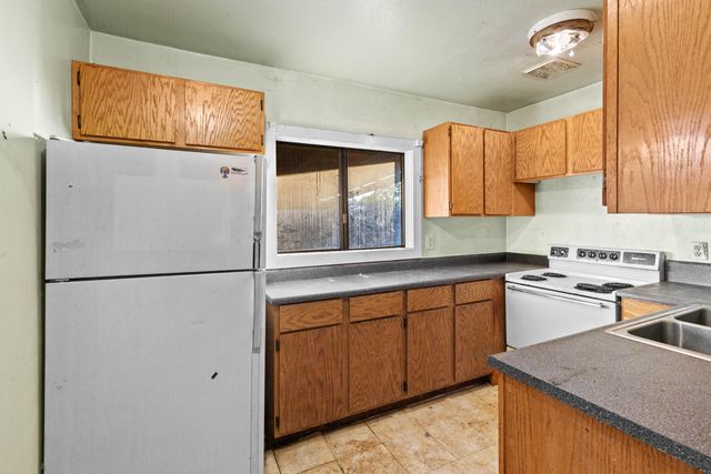 410 Kenwood Avenue, Medford, OR 97501