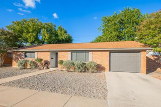 132 Village Dr, Kerrville, TX 78028