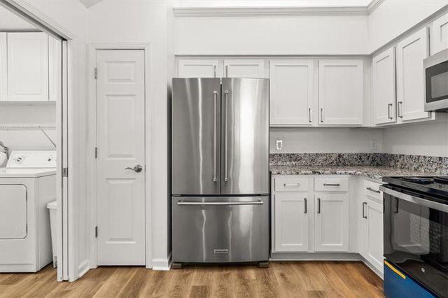 1305 Village Lane, Roswell, GA 30075