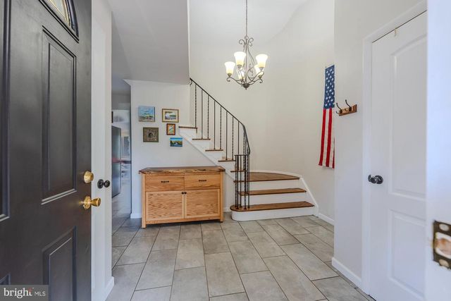 7 STRATHMORE DR, Cherry Hill, NJ 08003