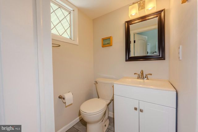 7 STRATHMORE DR, Cherry Hill, NJ 08003