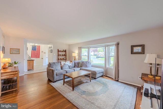 7 STRATHMORE DR, Cherry Hill, NJ 08003