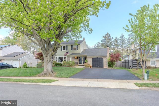 7 STRATHMORE DR, Cherry Hill, NJ 08003