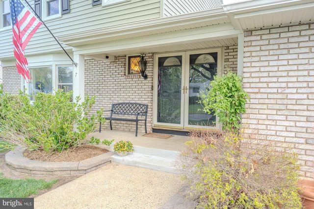 7 STRATHMORE DR, Cherry Hill, NJ 08003