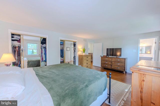 7 STRATHMORE DR, Cherry Hill, NJ 08003