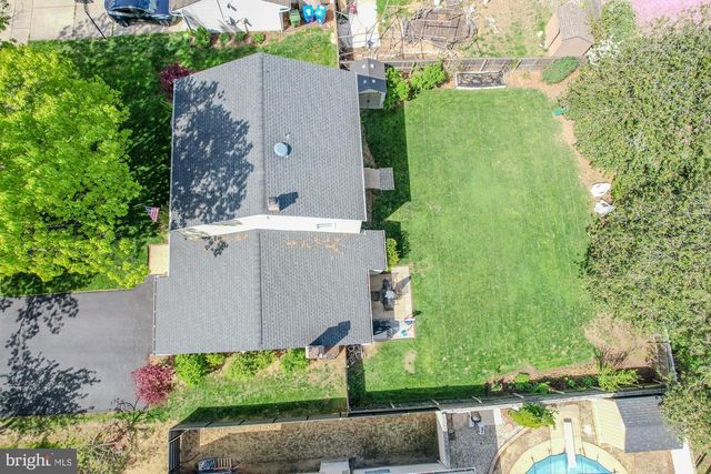 7 STRATHMORE DR, Cherry Hill, NJ 08003