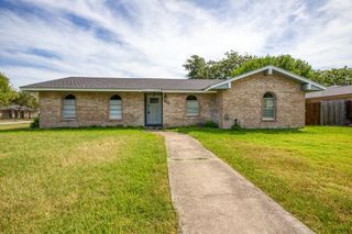 1810 Marlin Dr, Portland, TX 78374