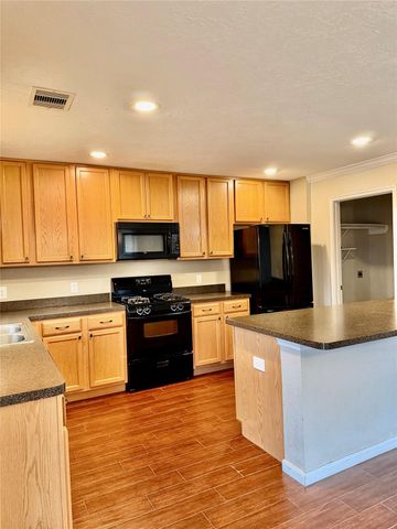 16010 Limestone Lake Drive, Tomball, TX 77377