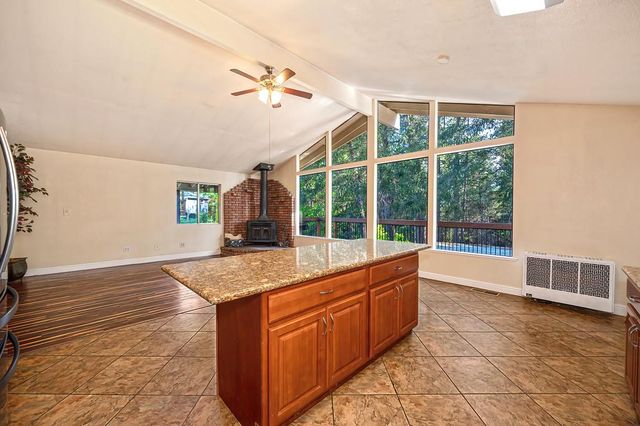 26270 Green Acres Rd, Colfax, CA 95713