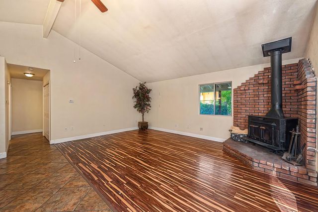 26270 Green Acres Rd, Colfax, CA 95713