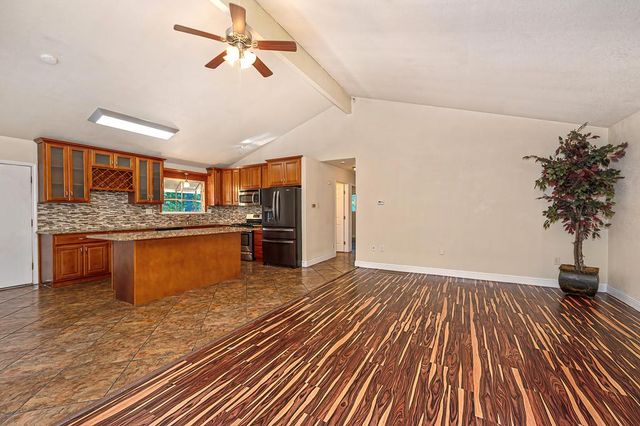 26270 Green Acres Rd, Colfax, CA 95713