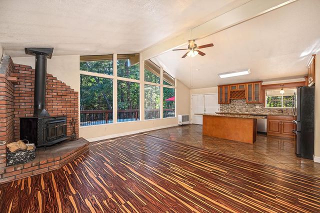 26270 Green Acres Rd, Colfax, CA 95713