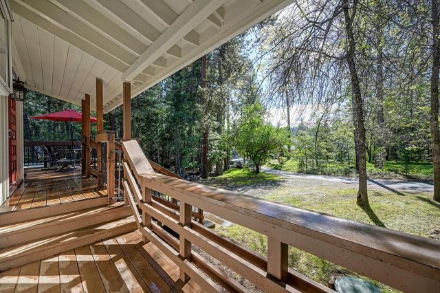 26270 Green Acres Rd, Colfax, CA 95713