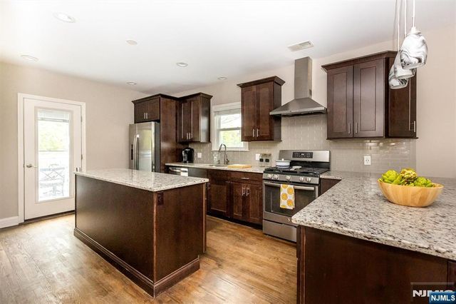 11 Central Avenue, Montclair, NJ 07042