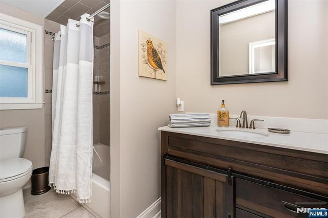 11 Central Avenue, Montclair, NJ 07042