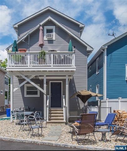 11 Central Avenue, Montclair, NJ 07042