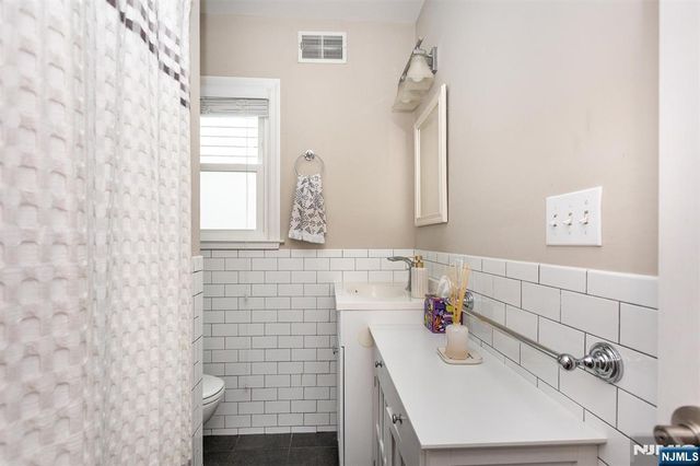 11 Central Avenue, Montclair, NJ 07042