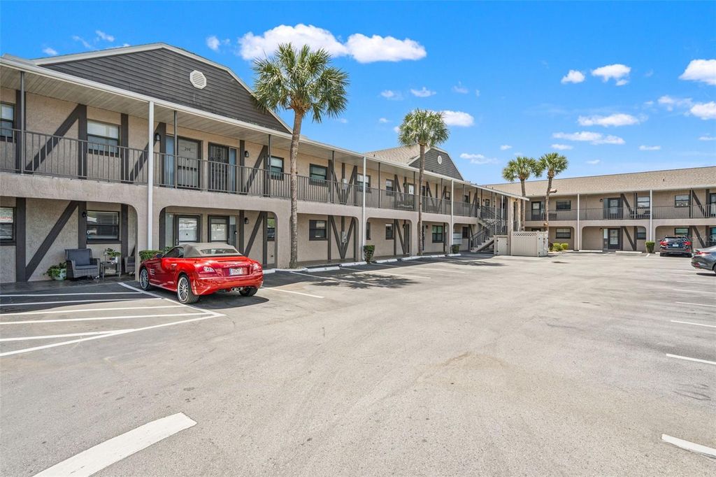 7400 SPRING HILL DRIVE 110, Spring Hill, FL 34606