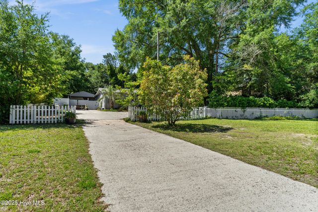 210 Rutledge Drive, Wilmington, NC 28412