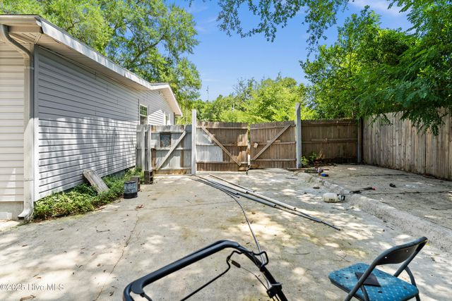 210 Rutledge Drive, Wilmington, NC 28412