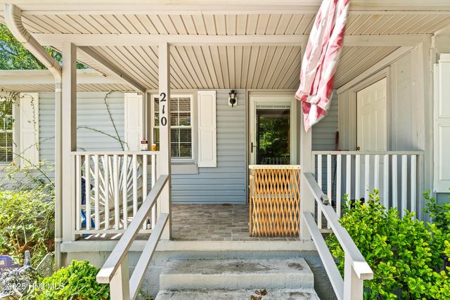 210 Rutledge Drive, Wilmington, NC 28412