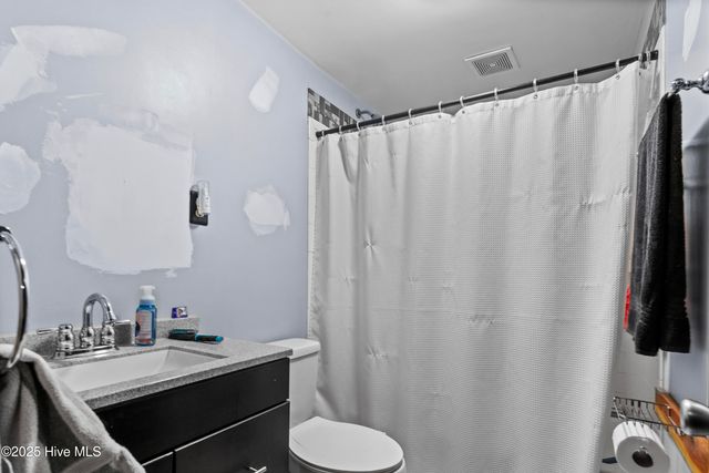 210 Rutledge Drive, Wilmington, NC 28412
