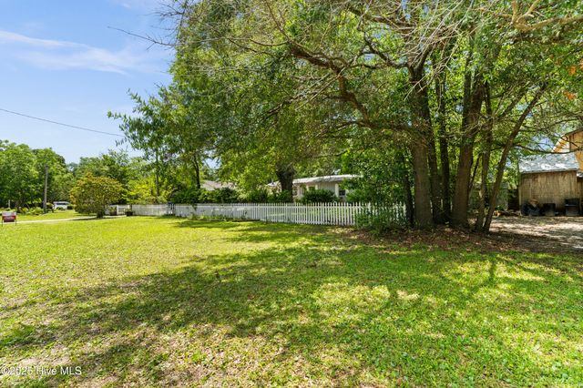 210 Rutledge Drive, Wilmington, NC 28412