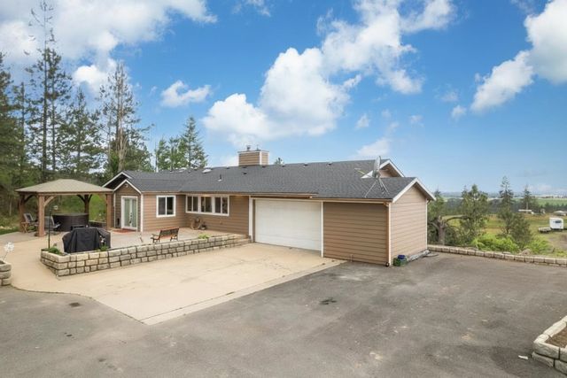 16630 E Foothills Dr, Spokane, WA 99217 property photo