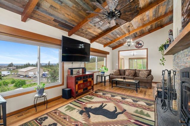 16630 E Foothills Dr, Spokane, WA 99217