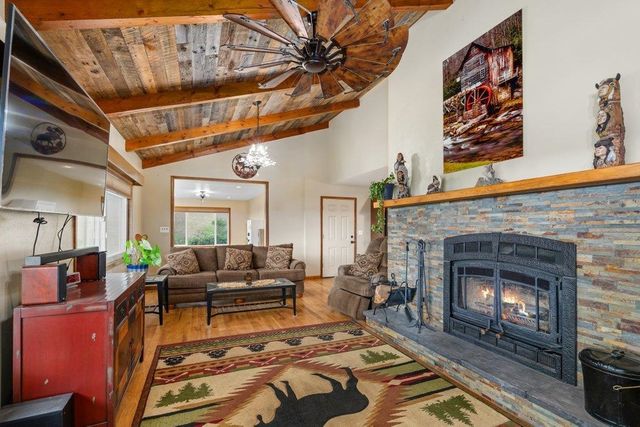 16630 E Foothills Dr, Spokane, WA 99217