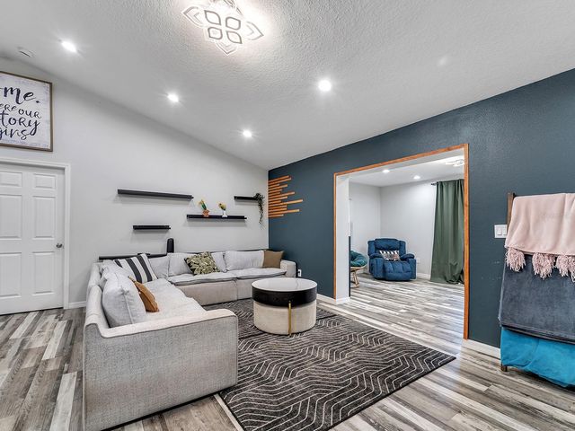 39930 SUNBURST DRIVE, Dade City, FL 33525