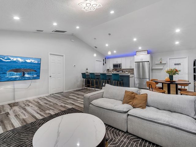 39930 SUNBURST DRIVE, Dade City, FL 33525