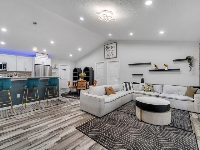 39930 SUNBURST DRIVE, Dade City, FL 33525