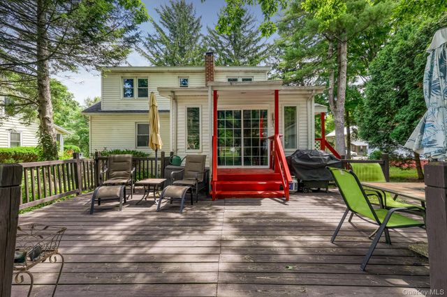 19 N Ohioville Road, New Paltz, NY 12561