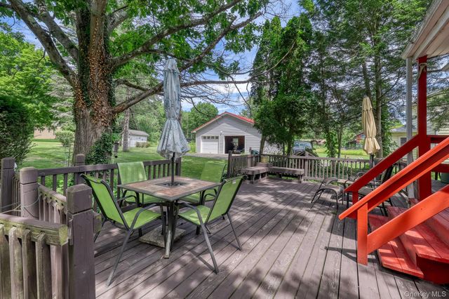 19 N Ohioville Road, New Paltz, NY 12561