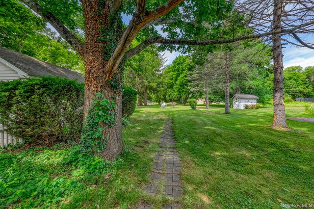 19 N Ohioville Road, New Paltz, NY 12561