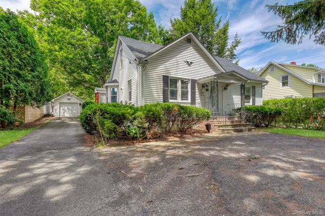 19 N Ohioville Road, New Paltz, NY 12561