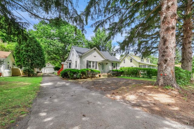 19 N Ohioville Road, New Paltz, NY 12561